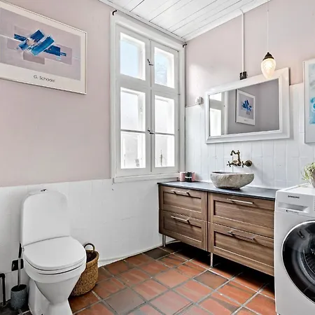 Apartamento Lovely In With Kitchen